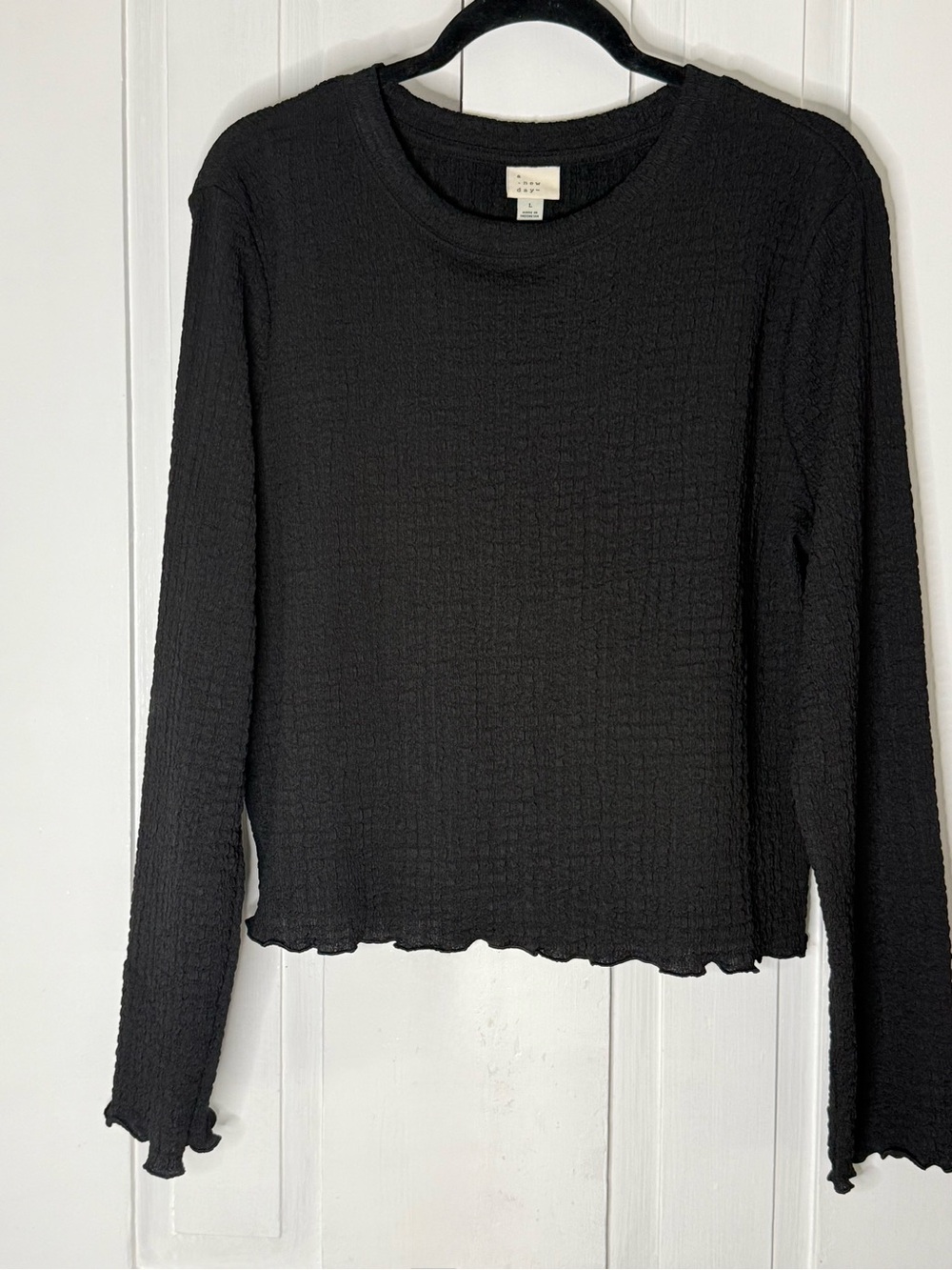 A New Day Black Crinkle Textured Long Sleeve Lettuce Hem Top - L